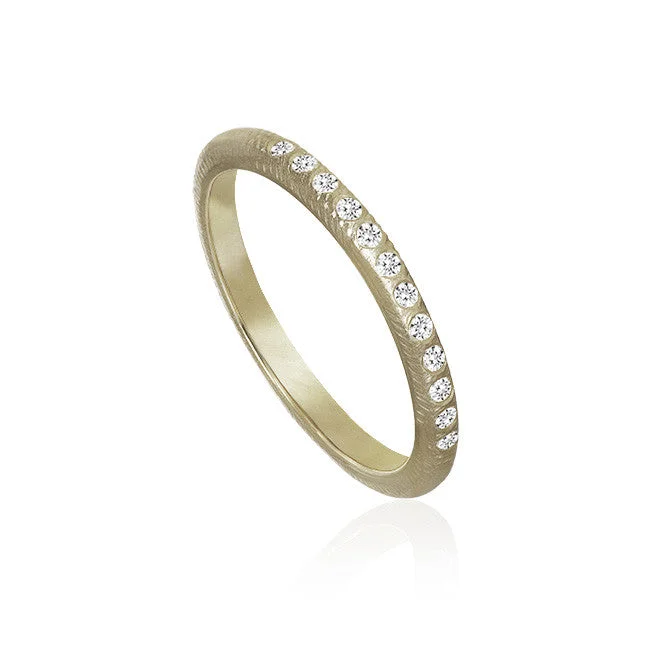 women's luxury rings-Curve 18K Whitegold Ring w. 12 Diamonds