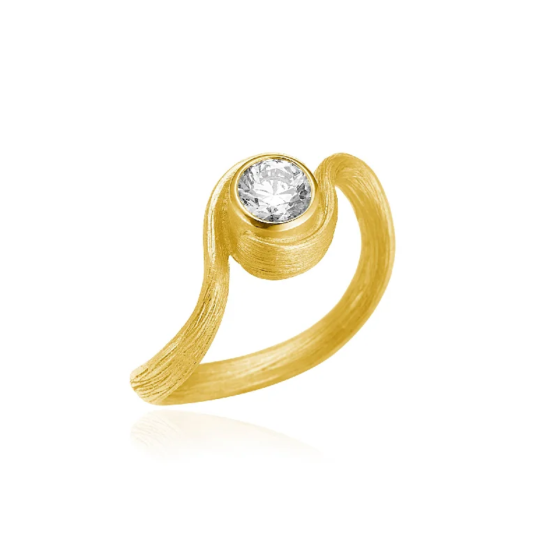 women's statement rings-Vega Solitaire 18K Gold Ring w. Diamond