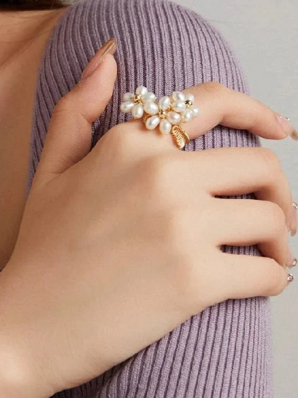 women's romantic rings-Falling Petals Series Pearl Daffodil Blossom Open Ring