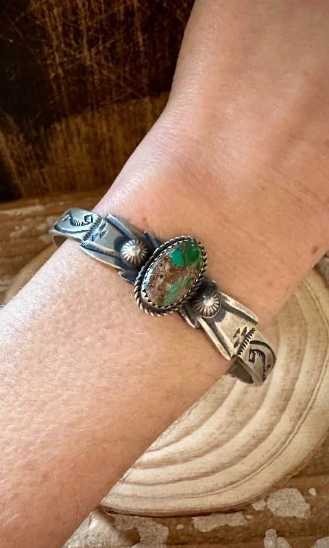 women's high-end bracelets-NAVAJO MOUNTAIN TURQUOISE Bracelet 24g