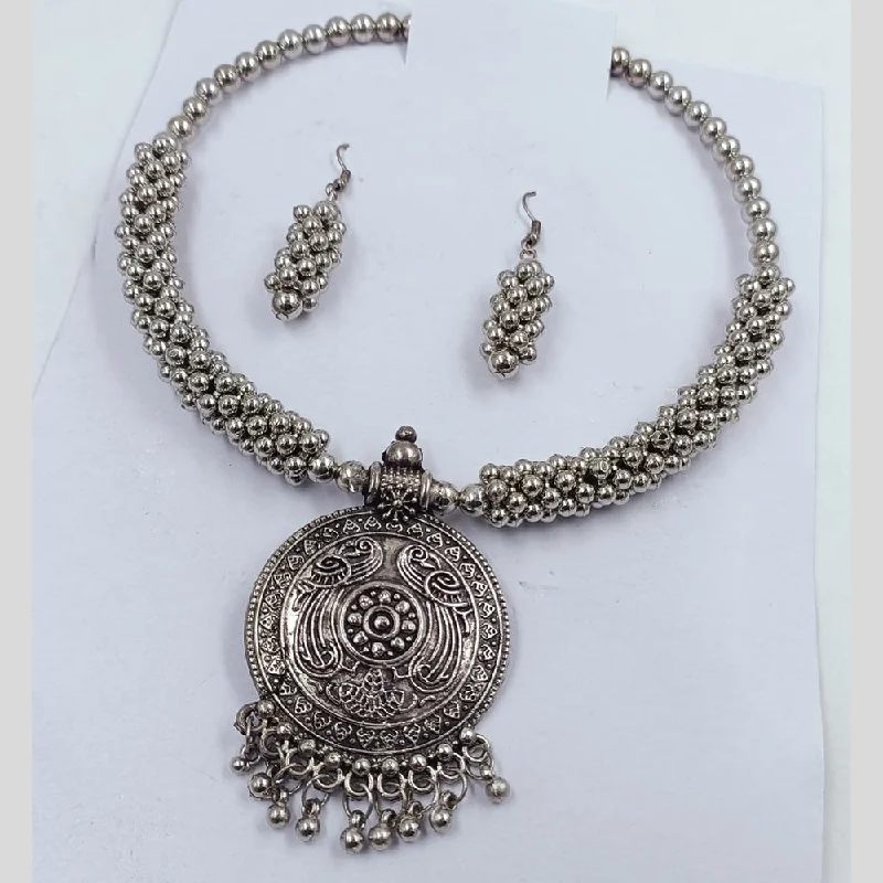 women's chunky necklaces-Kavita Art Oxidised Plated Necklace Set