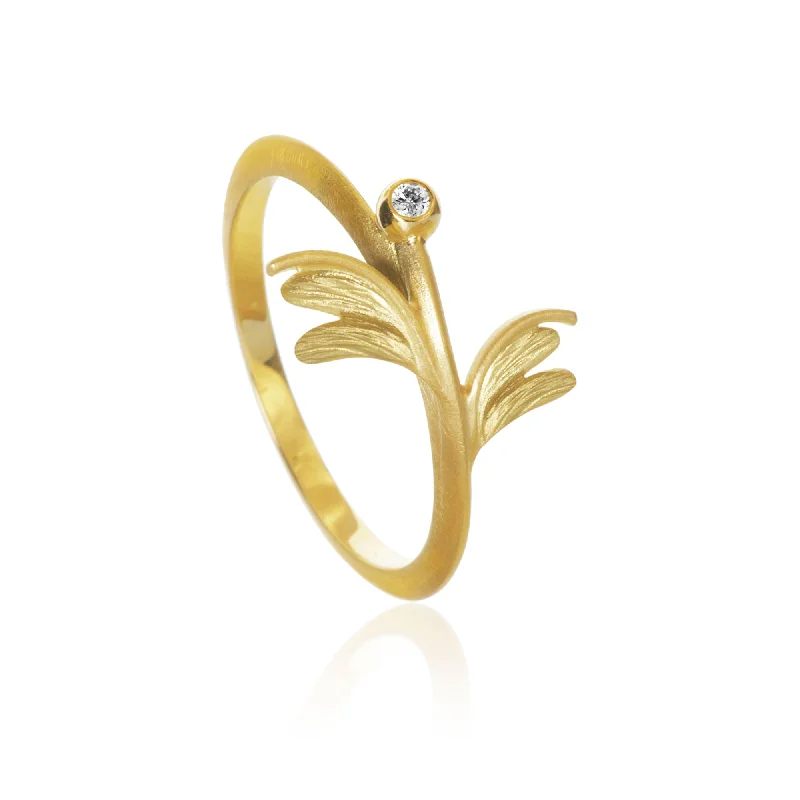 women's small rings-Aura 18K Gold Ring w. Diamond