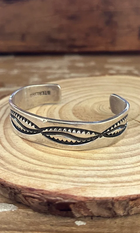 women's minimalist gold bangles-FOREVER GROWING Sterling Silver Overlay Hopi Design Cuff 32g