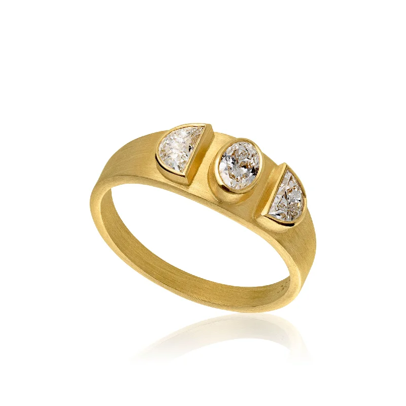 women's solitaire rings-Luna 18K Gold Ring w. Diamonds