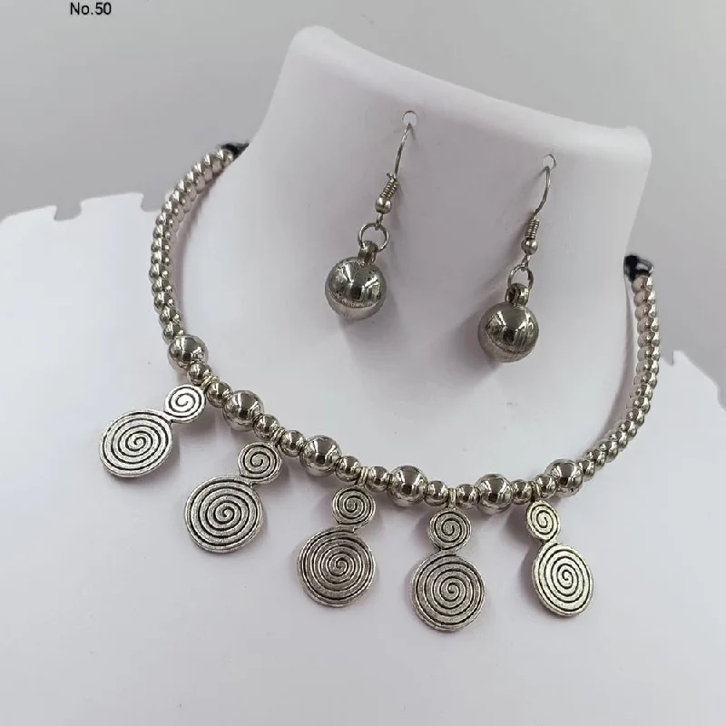 women's gold necklaces-Kavita Art Oxidised Plated Necklace Set