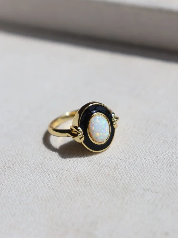 women's anniversary diamond rings-Vintage Elegant Enamel Opal Ring