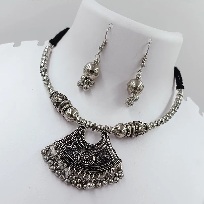 women's designer statement necklaces-Kavita Art Oxidised Plated Necklace Set