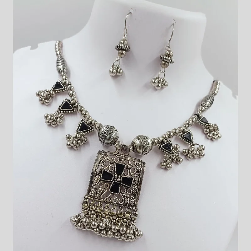 women's wedding anniversary necklaces-Kavita Art Oxidised Plated Mirror Necklace Set