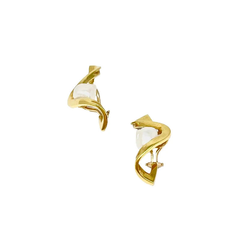 women's oversized hoop earrings-Cellino 18K Gold Earclips with Biwa Pearl