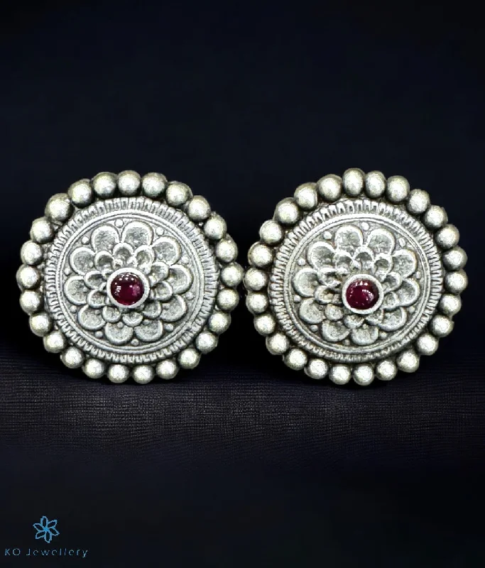 women's diamond stud earrings-The Gaurika Silver Ear-studs (Oxidised)