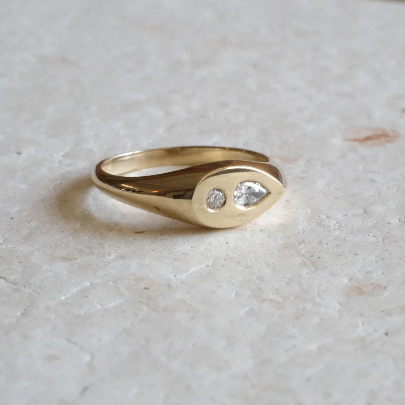 women's vintage rings-Toi et Moi Diamond Signet Ring | OOAK