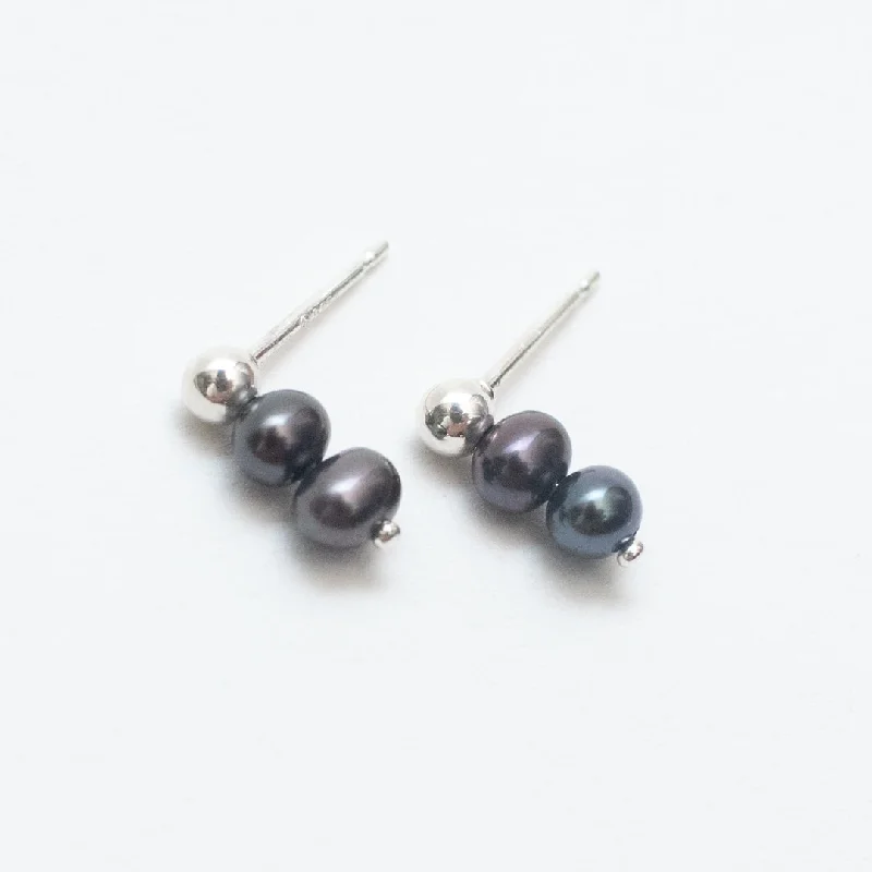 women's geometric earrings-Silver Triple Grey Pearl Studs