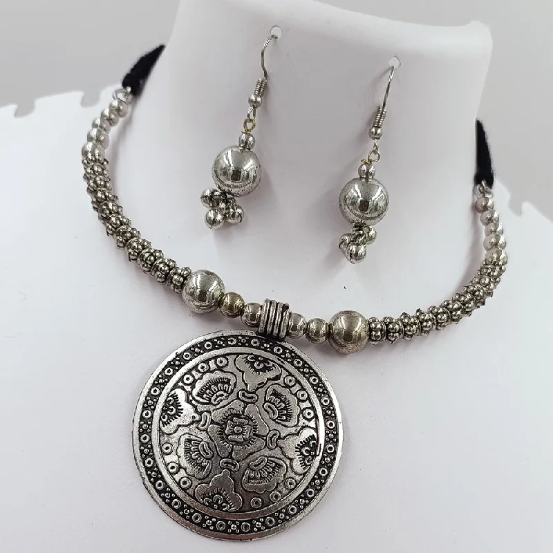 women's elegant necklaces-Kavita Art Oxidised Plated Necklace Set