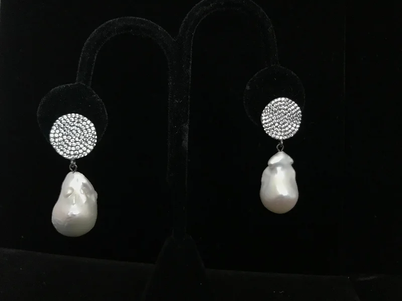 women's pearl earrings-Small Dangling Baroque Pearls with Crystal Tops