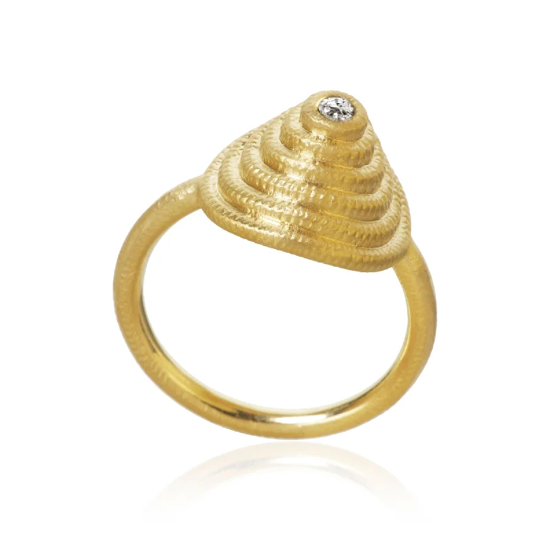 women's friendship rings-Thera Twist 18K Gold Ring w. Diamond