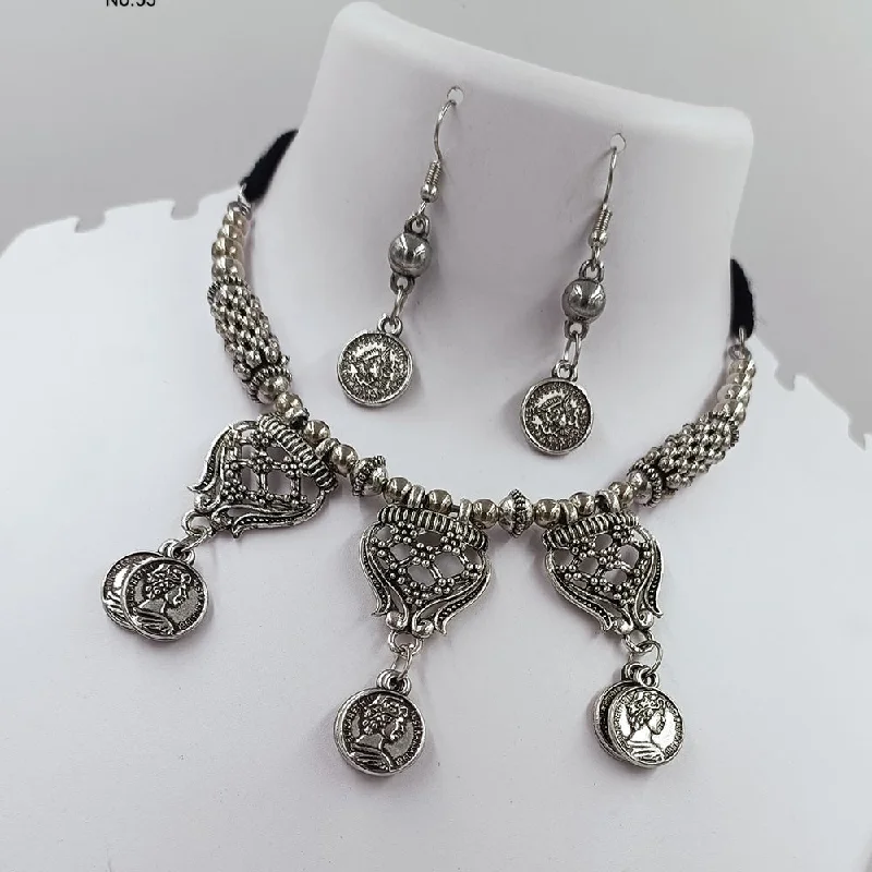 women's fashion-forward necklaces-Kavita Art Oxidised Plated Necklace Set