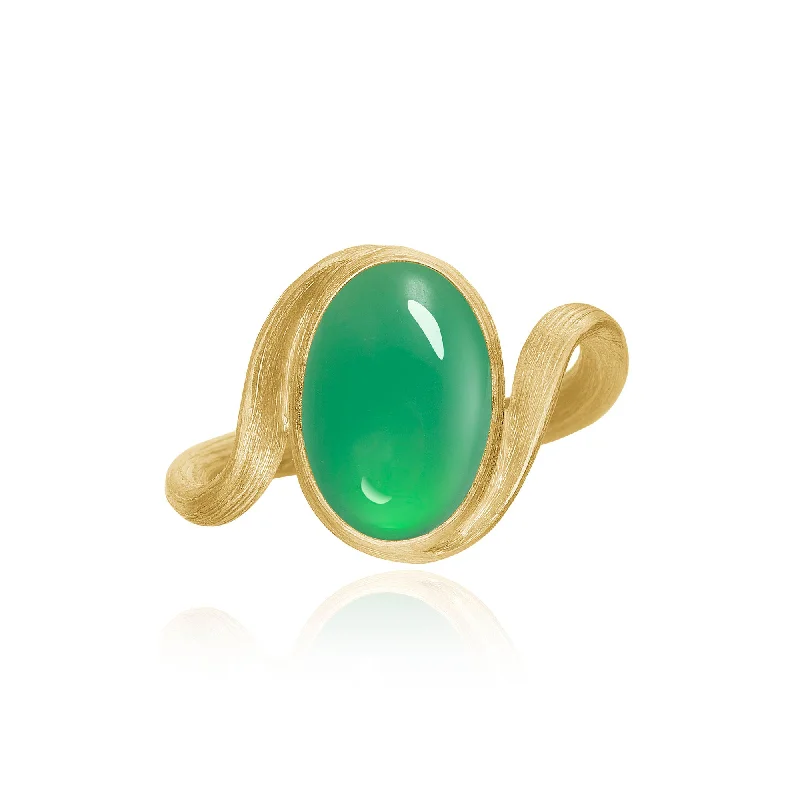 women's opal rings-Vega Small 18K Gold Ring w. Chrysoprase